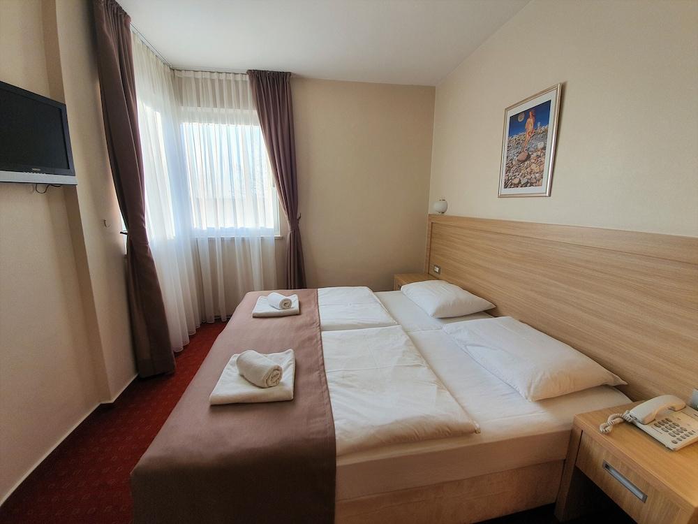 Hotel Brotnjo Читлук Экстерьер фото