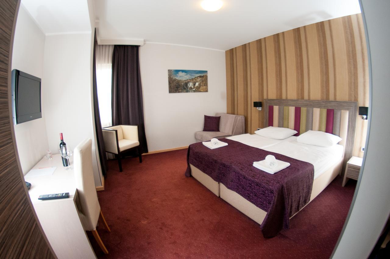 Hotel Brotnjo Читлук Экстерьер фото